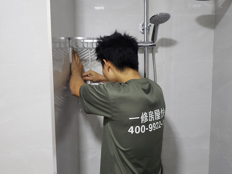 衛(wèi)生間漏水從下面灌漿可以嗎，廣州防水補漏正規(guī)公司這樣認為