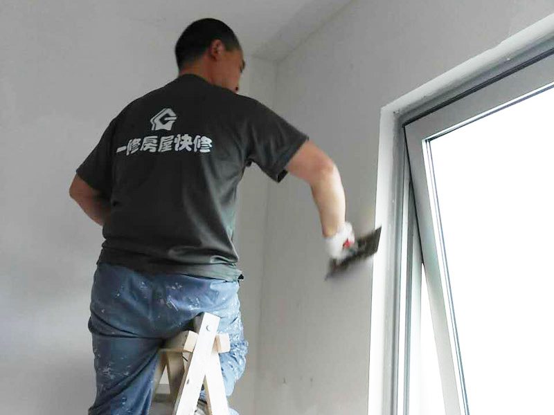 墻面滲水維修知識盤點(diǎn)，刷漆時施工不當(dāng)