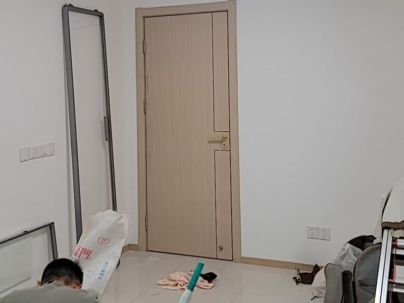 踢腳線(xiàn)和門(mén)的高度需要如何考慮